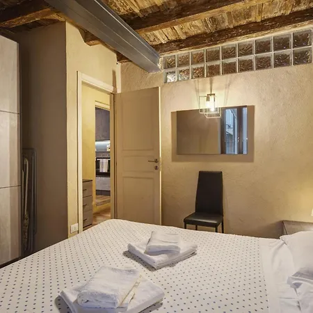 Maison Le Chic Apartment *